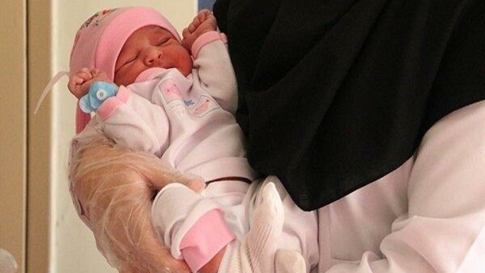 افزایش حقوق ماماها از تیر ماه