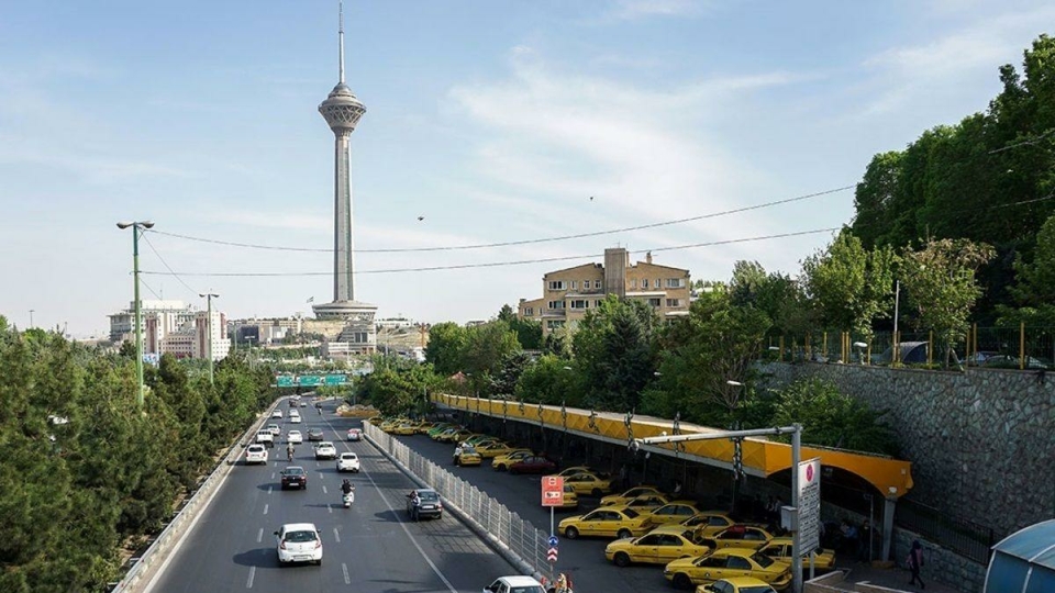 آسمانی صاف همراه با وزش باد برای آخر هفته در تهران