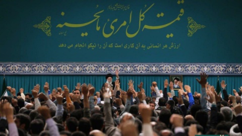 فیلم/گرامیداشت یاد و خاطره شهید رئیسی توسط رهبر انقلاب در دیدار امروز کارگران