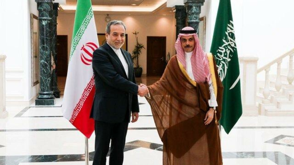 عراقچی همتای سعودی را در جریان گفتوگوهای ایران و آمریکا قرار داد
