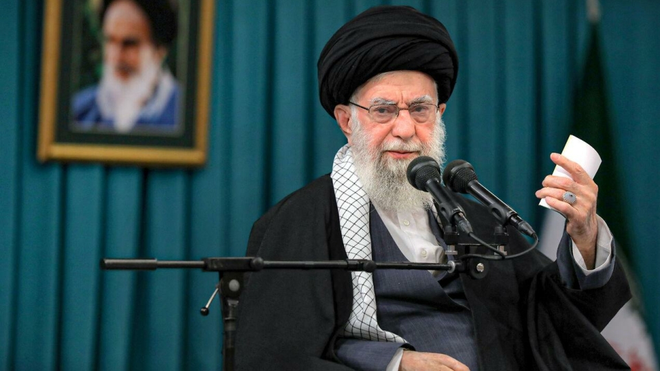 رهبر انقلاب: کارگر سرمایه اصلی برای تحقق شعار سال است