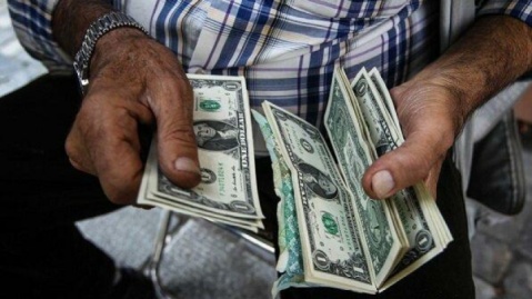 کاهش قیمت دلار در بازار