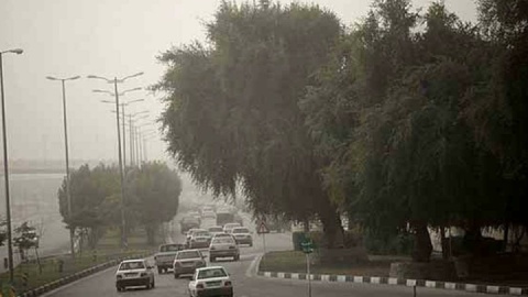 وزش باد شدید، خیزش گرد و خاک در تهران/ رگبارو احتمال وقوع سیلاب