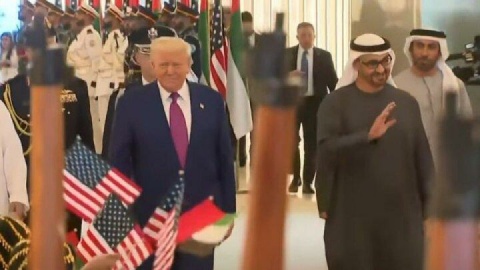 استقبال «محمد بن زاید» از «ترامپ» در ابوظبی