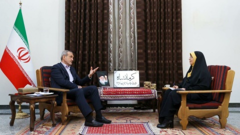 پزشکیان: در سفر به کرمانشاه بیش از ۷ هزار میلیارد تومان سرمایه‌گذاری افتتاح شد