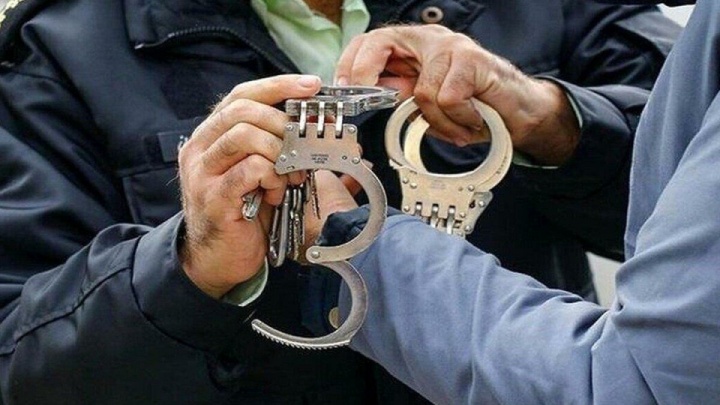دستگیری جوانی که بعد از جواب رد با کلاشینکف خانه عروس را به رگبار بست