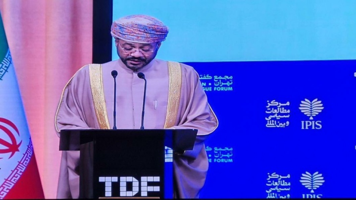 وزیر امور خارجه عمان: مسقط با جدیت به پیمودن مسیر دشوار گفتوگو متعهد است