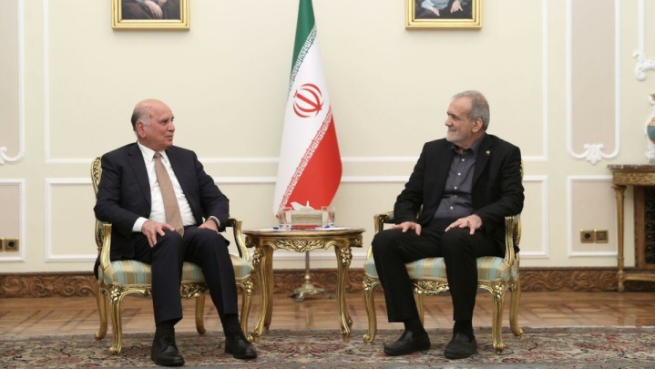 برای رشد و پیشرفت ملت ایران از کسی دستور یا اجازه نمیگیریم