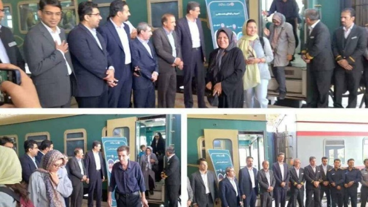 نخستین قطار مثلث گردشگری کشور وارد یزد شد