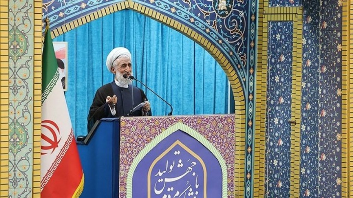 ایران هرگز در برابر قدرتهای اتمی عقبنشینی نکرده است