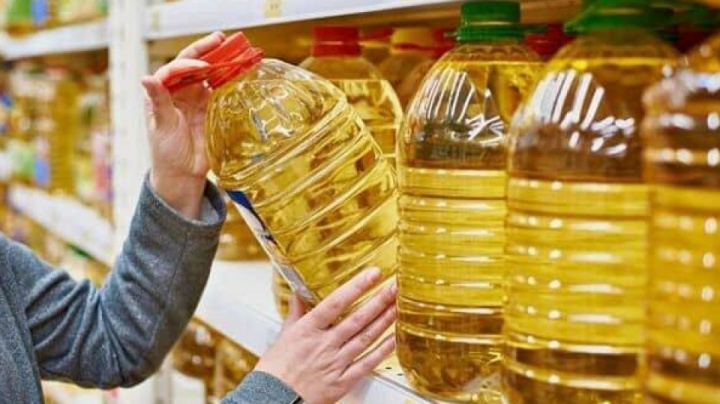 هشدار درباره فروش اجباری روغن در کنار رب و تن ماهی/ بازرسان برخورد میکنند
