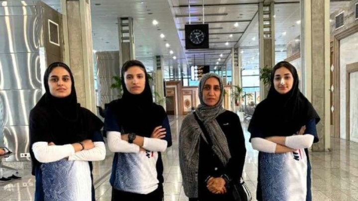 دختران هندبالیست فارس در رقابتهای بینالمللی ازبکستان