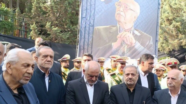 آیین وداع با پیکر ناصر قفلی خیر مدرسه ساز با حضور رئیس جمهور برگزار شد