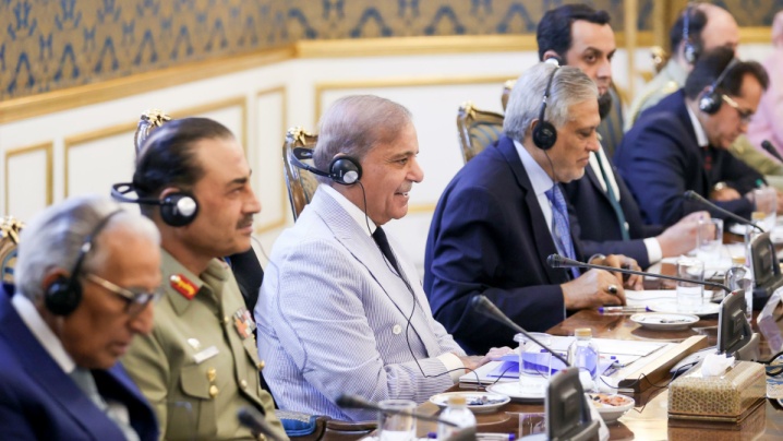 شهباز شریف: از حق ایران برای استفاده از انرژی صلحآمیز هستهای حمایت میکنیم