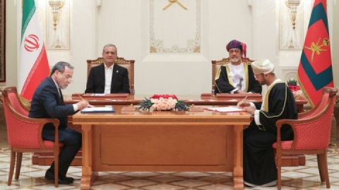 امضای ۱۸ سند همکاری بین ایران و سلطنت عمان