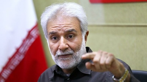 گلایه داود منفرد از وضعیت رادیو؛‌ دستمزدها ناچیز است و هنرمندان دلسرد! / ترجیح می‌دهم از رادیو خداحافظی کنم