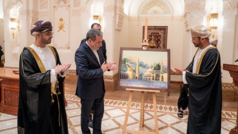 تمبر یادبود همکاری ایران و عمان رونمایی شد