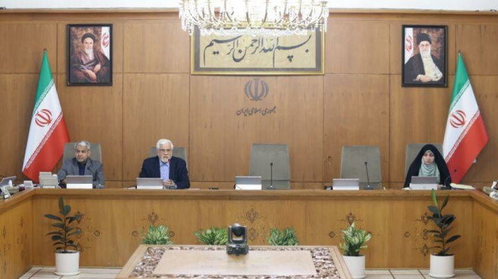 گزارش وزیر بهداشت در جلسه دولت از کاهش چشمگیر مهاجرت کادر درمان