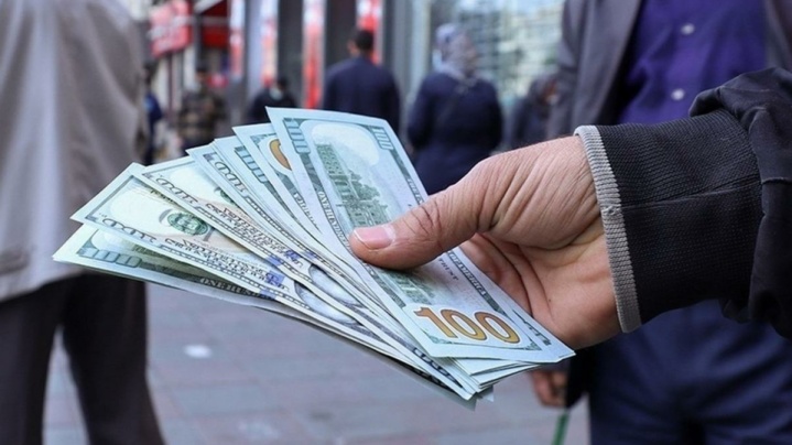 معامله ۱۳۳ میلیون دلار در بازار ارز تجاری مرکز مبادله ایران