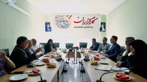 معاون سیاسی وزیر کشور: از ظرفیت احزاب در تدوین لوایح دولت استفاده می‌شود