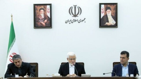 عارف: از اقدامات کوتاه‌مدت و رقابتی در حوزه امنیت فضای سایبر پرهیز شود