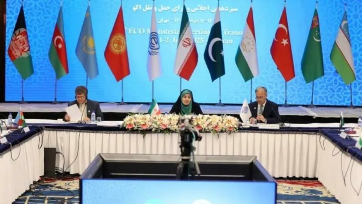 سوت قطار اکو به صدا درآمد