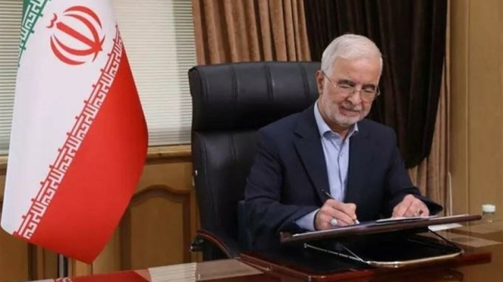 مومنی: رهنمودهای رهبر انقلاب سرمایه‌ی ارزشمند ماست