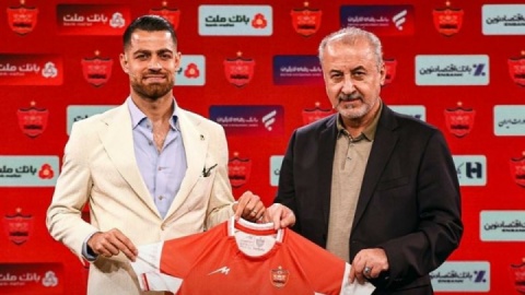 پورعلی‌گنجی با پرسپولیس تمدید کرد