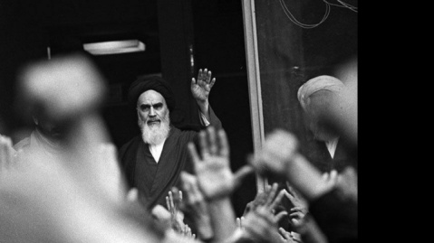 مردم‌گرایی و مردم‌داری از خصوصیات مهم حکمرانی امام خمینی (ره) بود