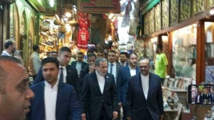 بازدید عراقچی از منطقه خان الخلیلی قاهره
