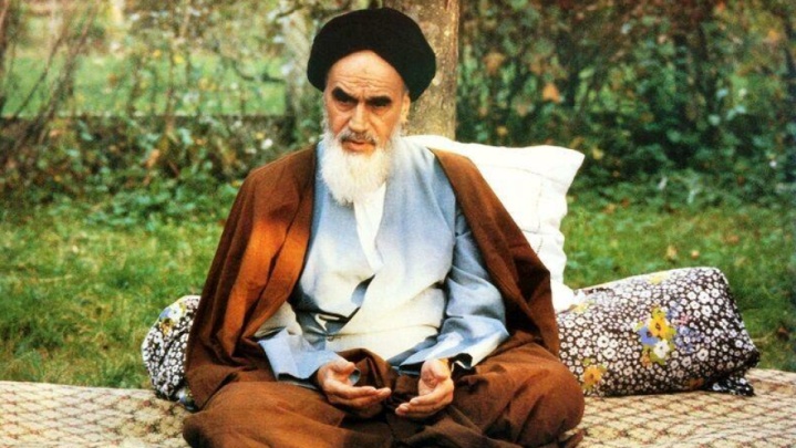 امام خمینی(ره) از تولد تا قیام ۱۵ خرداد