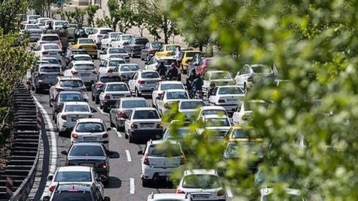ترافیک پرحجم صبحگاهی در اکثر معابر و بزرگراههای تهران