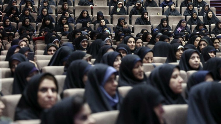 امکان استفاده همزمان کارمندان زن از دو قانون ساعت کاری فراهم شد