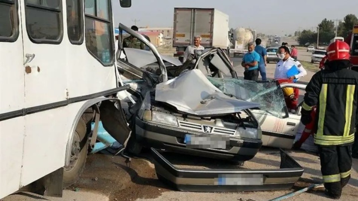 تصادف مرگبار اتوبوس و پژو در محور آشخانه به جنگل گلستان