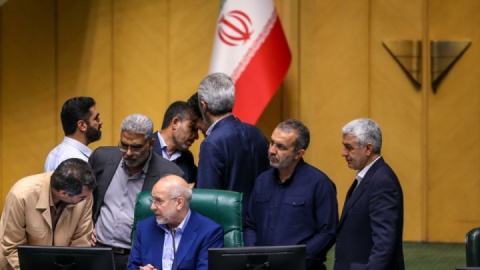 رئیس مجلس: تهمت وارده به نمایندگان را پیگیری می‌کنیم