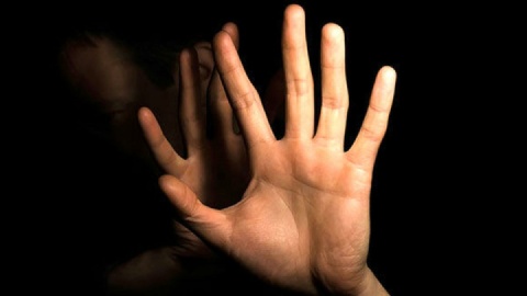 چرا لایحه مقابله با خشونت علیه زنان تصویب نمی شود؟