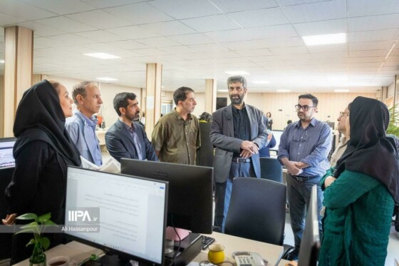 بازدید مسئولان رسانه ای نهاد ریاست جمهوری از روزنامه ایران
