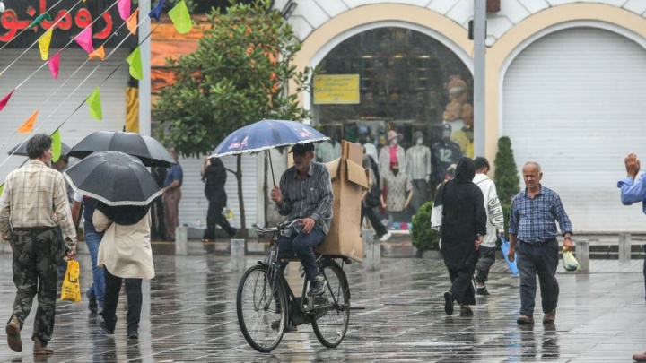 رگبار و رعد و برق در ۲۴ استان