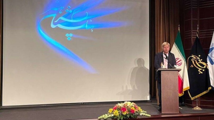سیدمحمد بهشتی: صنایع دستی از معاصر شدن امتناع دارد