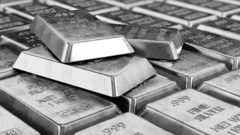 قیمت نقره در بالاترین رقم ۱۳ سال گذشته