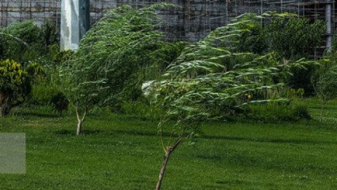 توفان و گرد و خاک تا ساعتی دیگر در تهران