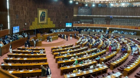 مجلس پاکستان در حمایت از ایران و محکومیت حمله اسرائیل قطعنامه تصویب کرد
