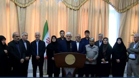 عارف: دولت پشتوانه هرگونه اقدام تنبیهی خواهد بود/ مردم نگران تامین مایحتاج نباشند