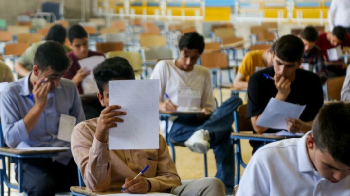 امتحانات مدارس طبق روال برگزار میشود