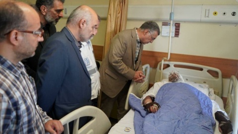 عیادت «عارف» و «ظفرقندی» از مجروحان حملات رژیم صهیونیستی/ بسیج همه امکانات برای درمان مجروحان