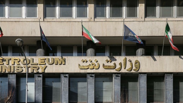 آتش انبار نفت شهران و مخزن سوخت جنوب تهران تحت کنترل است