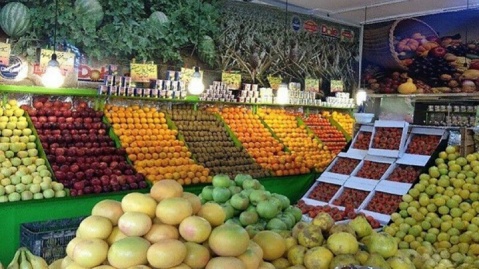 تمامی اقلام مصرفی در میادین و بازارهای میوه و تره‌بار موجود است/ افزایش قیمتی در کالاها و اقلام مصرفی نداشتیم
