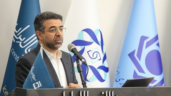 بازار ارز تجاری باز است/ معاملات طبق روال انجام میشود