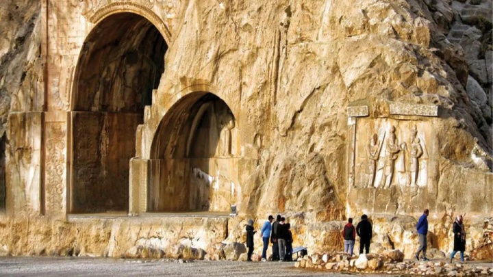 اصابت موشک های رژیم صهیونیستی به ۳ کیلومتری تاق بستان