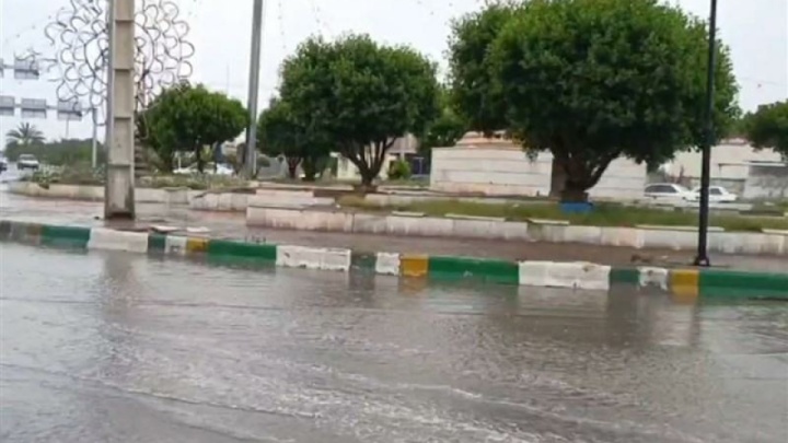 شکستگی محدود خط فرعی لوله آب در اطراف میدان قدس تهران